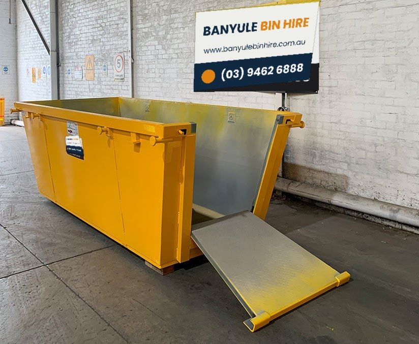 Walk-in skip bin with the end door down