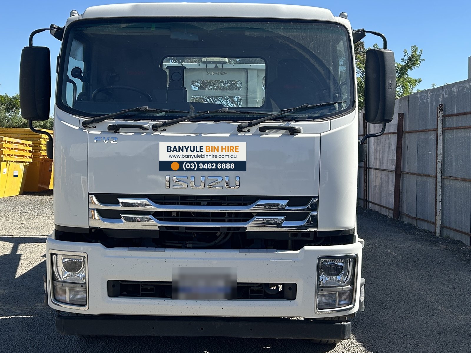 Isuzu FVZ big skip truck, front view